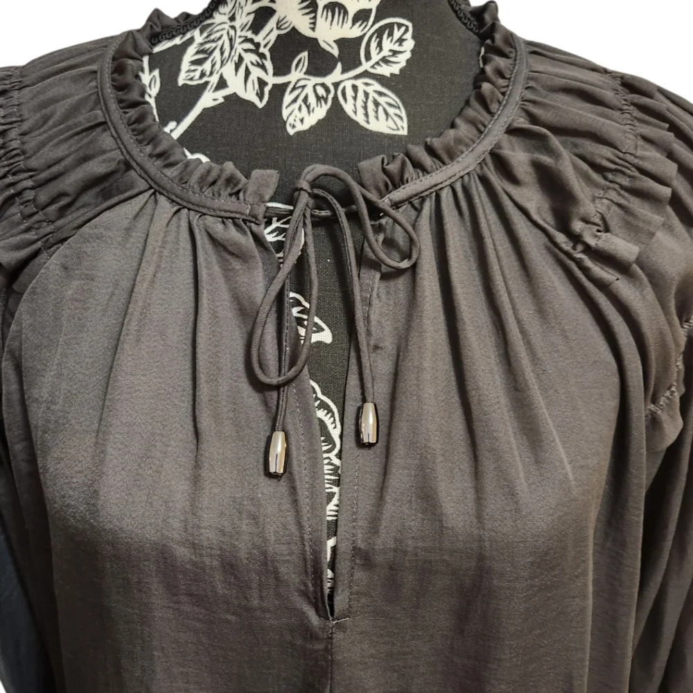 Hashtag In Trend Ruffle Shoulder Top - Picture 4 of 8